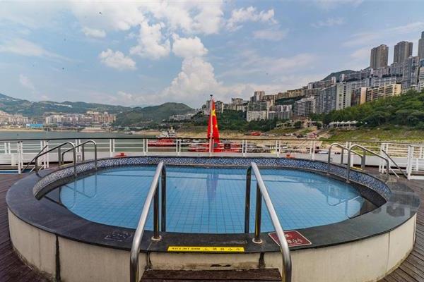 长江记忆号户外泳池