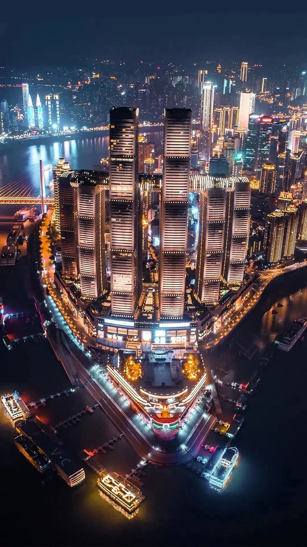 重庆朝天门来福士与两江夜景
